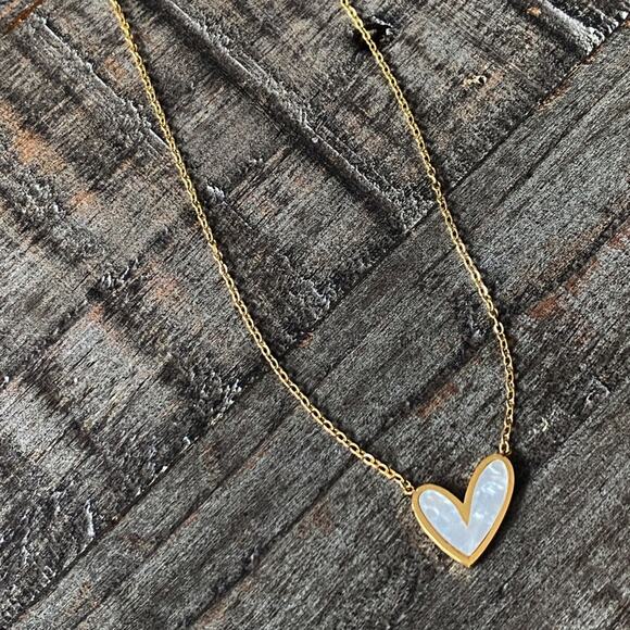 NEW Mother Of Pearl Heart Layering Necklace - Picture 2 of 8